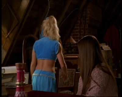 Charmed-Online-dot-615IDreamOfPhoebe0953.jpg