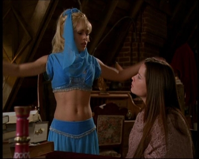 Charmed-Online-dot-615IDreamOfPhoebe0995.jpg