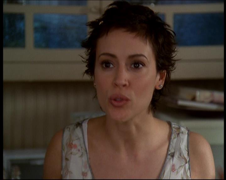 Charmed-Online-dot-616TheCourtshipOfWyattsFather0175.jpg Charmed-Online-dot-616TheCourtshipOfWyattsFather0175.jpg