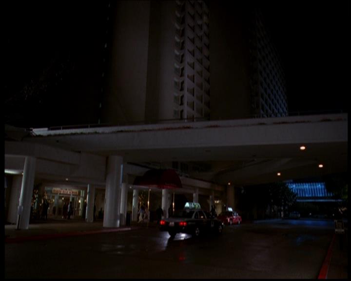 Charmed-Online-dot-617HydeSchoolReunion0373.jpg Charmed-Online-dot-617HydeSchoolReunion0373.jpg