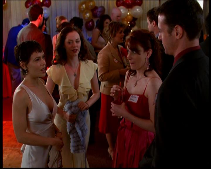 Charmed-Online-dot-617HydeSchoolReunion0534.jpg