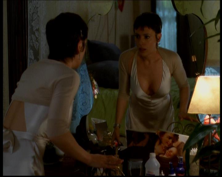 Charmed-Online-dot-617HydeSchoolReunion0792.jpg Charmed-Online-dot-617HydeSchoolReunion0792.jpg