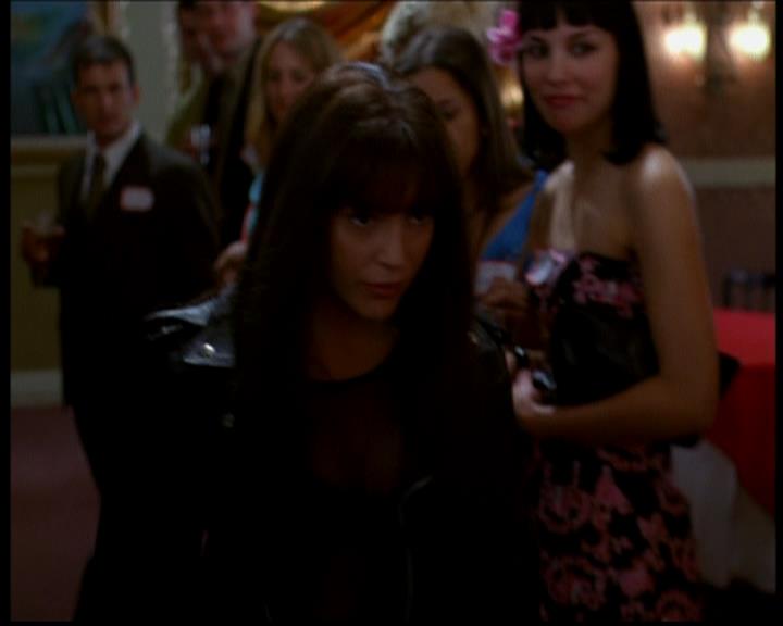 Charmed-Online-dot-617HydeSchoolReunion0939.jpg