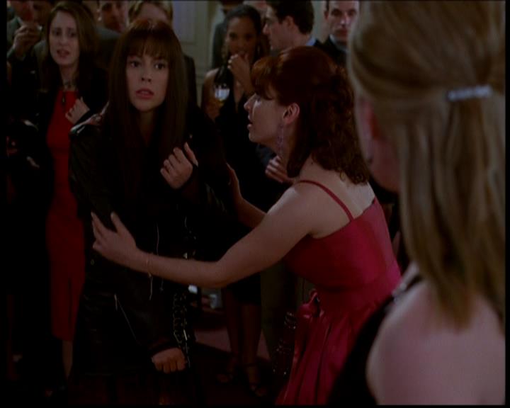 Charmed-Online-dot-617HydeSchoolReunion0956.jpg