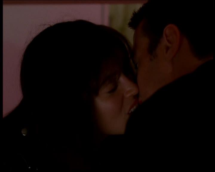 Charmed-Online-dot-617HydeSchoolReunion1032.jpg
