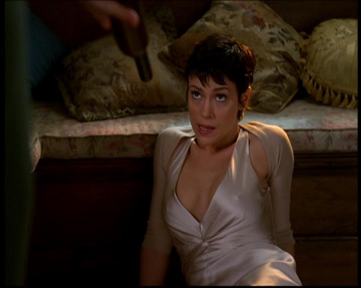 Charmed-Online-dot-617HydeSchoolReunion2124.jpg Charmed-Online-dot-617HydeSchoolReunion2124.jpg