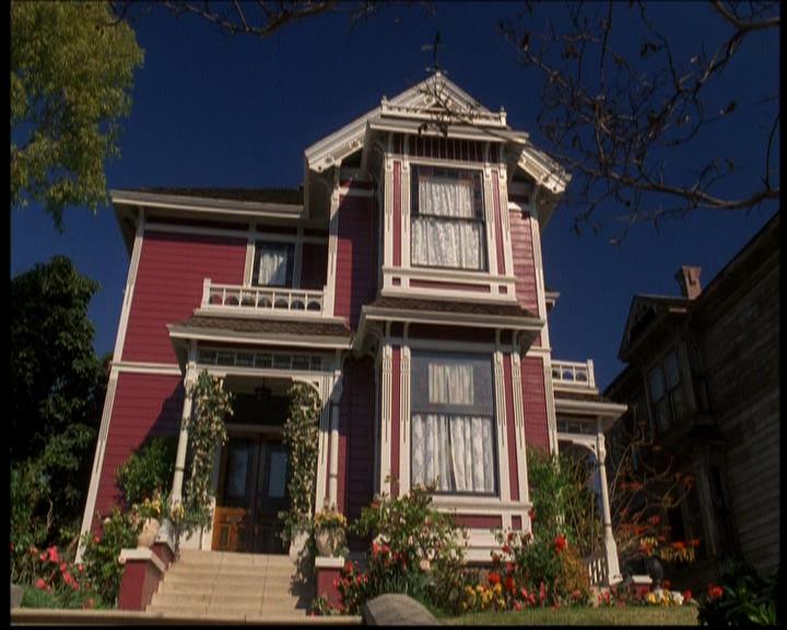 Charmed-Online-dot-617HydeSchoolReunion2236.jpg
