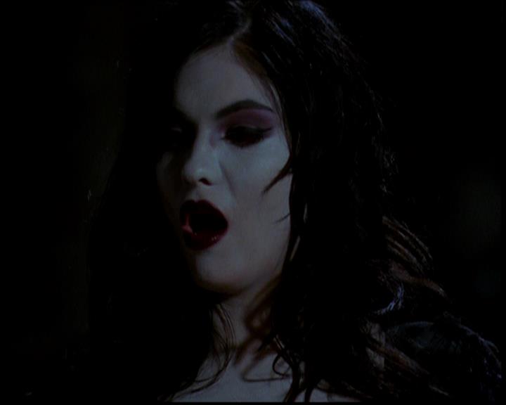 Charmed-Online-dot-618SpinCity0459.jpg