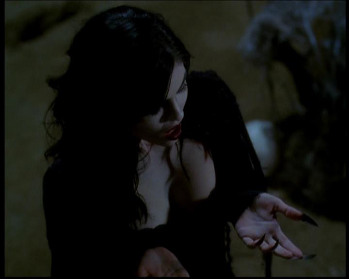 Charmed-Online-dot-618SpinCity0493.jpg