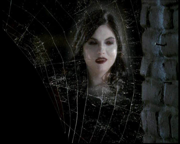 Charmed-Online-dot-618SpinCity1267.jpg