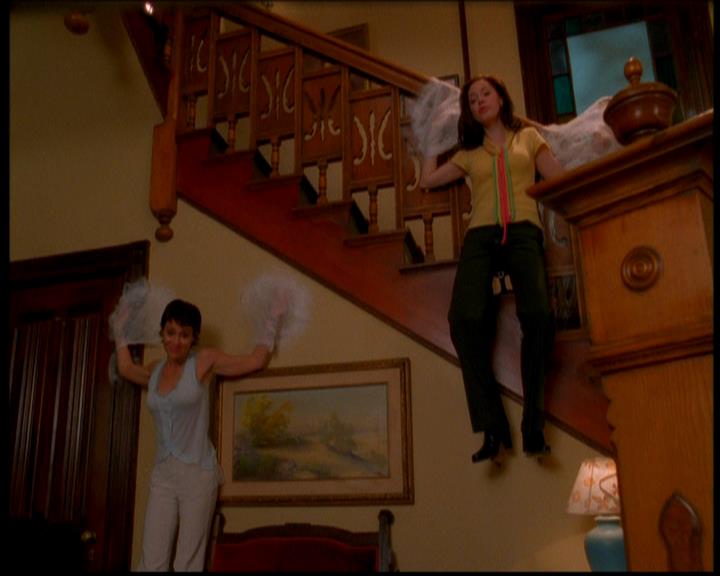 Charmed-Online-dot-618SpinCity1608.jpg
