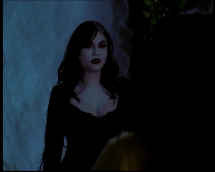 Charmed-Online-dot-618SpinCity1781.jpg