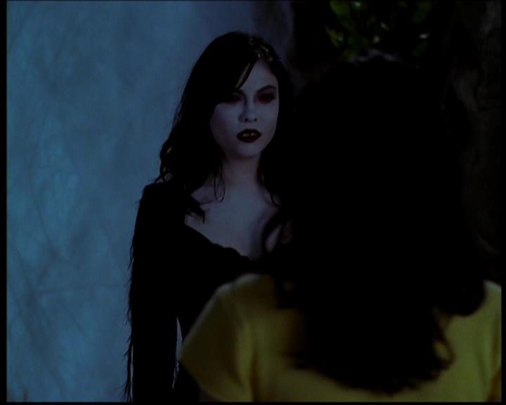 Charmed-Online-dot-618SpinCity1782.jpg