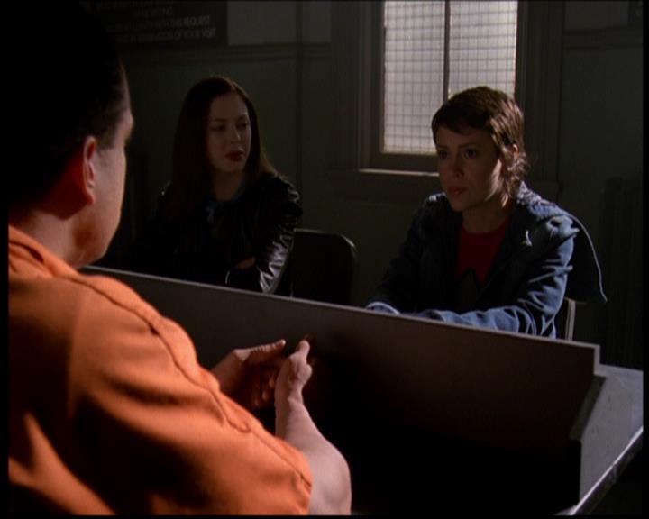 Charmed-Online-dot-619CrimesAndWitchDemeanors0325.jpg