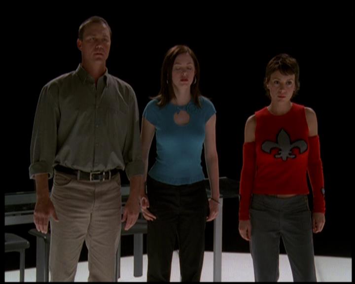 Charmed-Online-dot-619CrimesAndWitchDemeanors0745.jpg