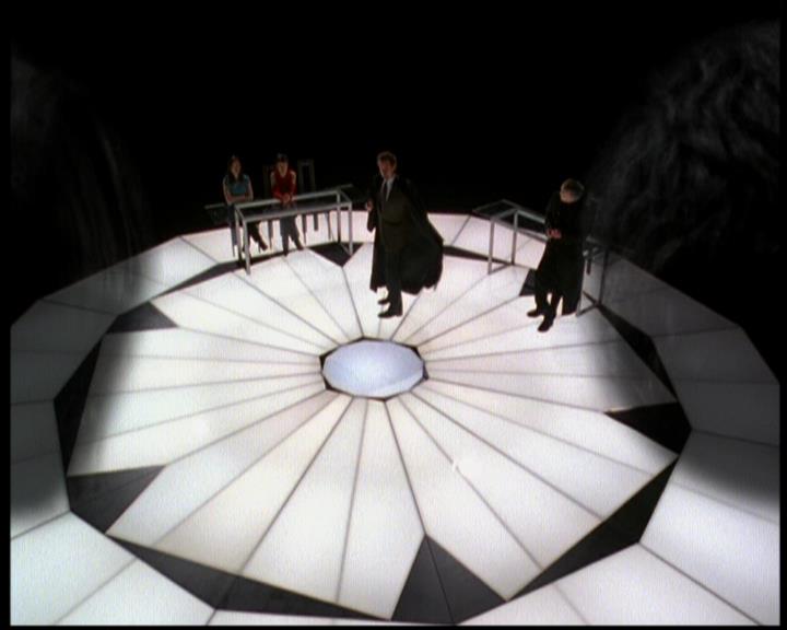 Charmed-Online-dot-619CrimesAndWitchDemeanors0949.jpg