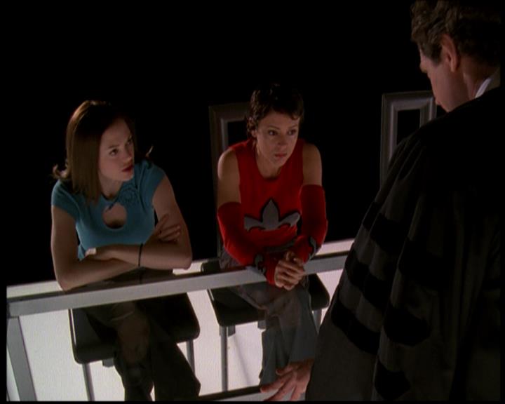 Charmed-Online-dot-619CrimesAndWitchDemeanors1512.jpg