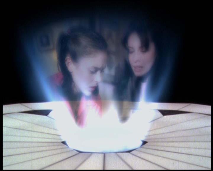 Charmed-Online-dot-619CrimesAndWitchDemeanors1575.jpg