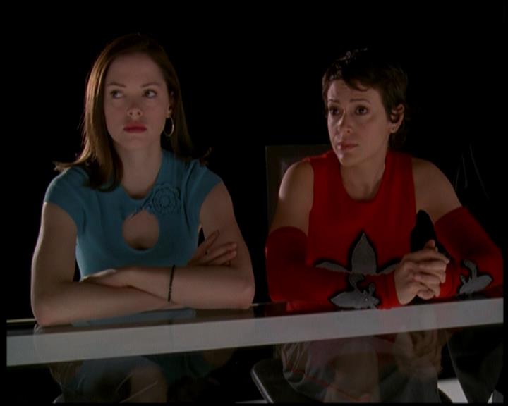Charmed-Online-dot-619CrimesAndWitchDemeanors1578.jpg