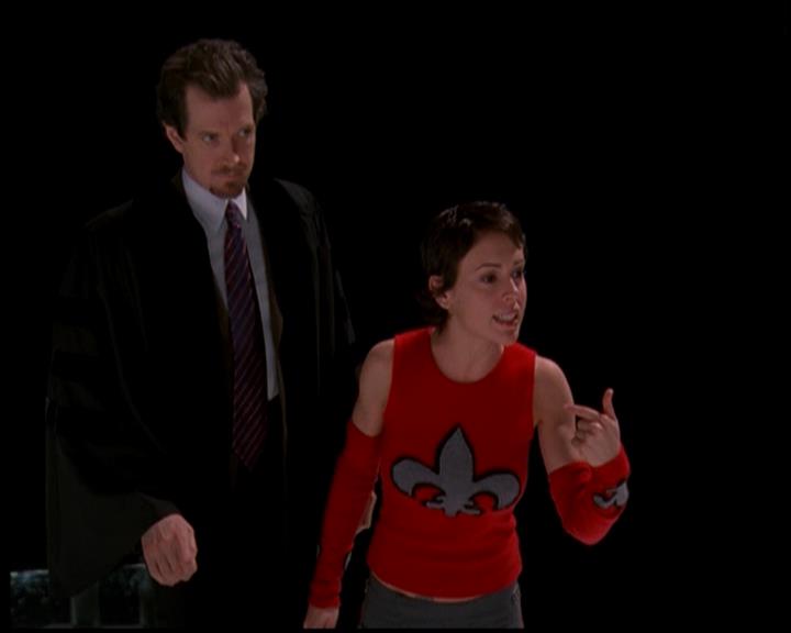 Charmed-Online-dot-619CrimesAndWitchDemeanors2003.jpg Charmed-Online-dot-619CrimesAndWitchDemeanors2003.jpg