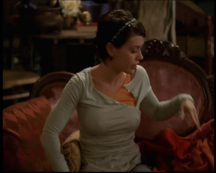 Charmed-Online-dot-net_620AWrongDaysJourneyIntoRight0035.jpg