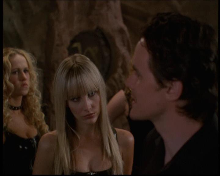 Charmed-Online-dot-net_620AWrongDaysJourneyIntoRight0625.jpg