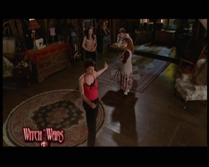 Charmed-Online-dot-net_621WitchWars0009.jpg