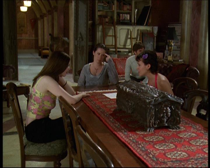 Charmed-Online-dot-net_621WitchWars0082.jpg