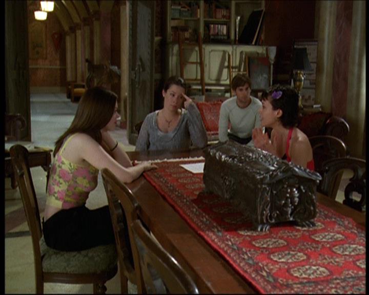 Charmed-Online-dot-net_621WitchWars0083.jpg