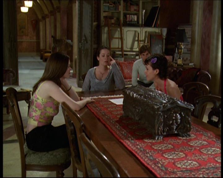 Charmed-Online-dot-net_621WitchWars0085.jpg