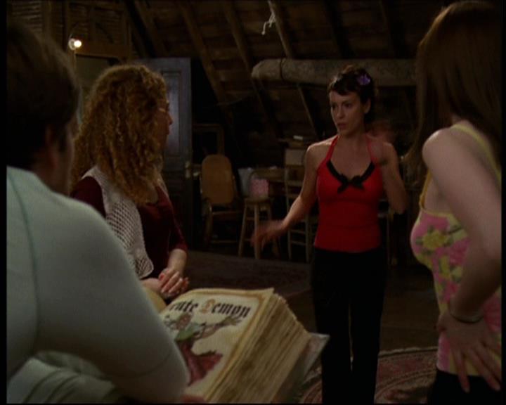 Charmed-Online-dot-net_621WitchWars1113.jpg