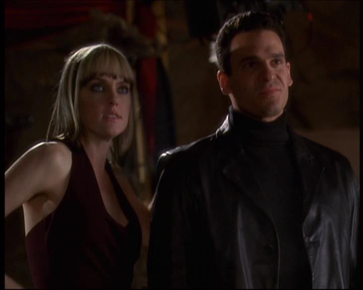 Charmed-Online-dot-net_621WitchWars1198.jpg