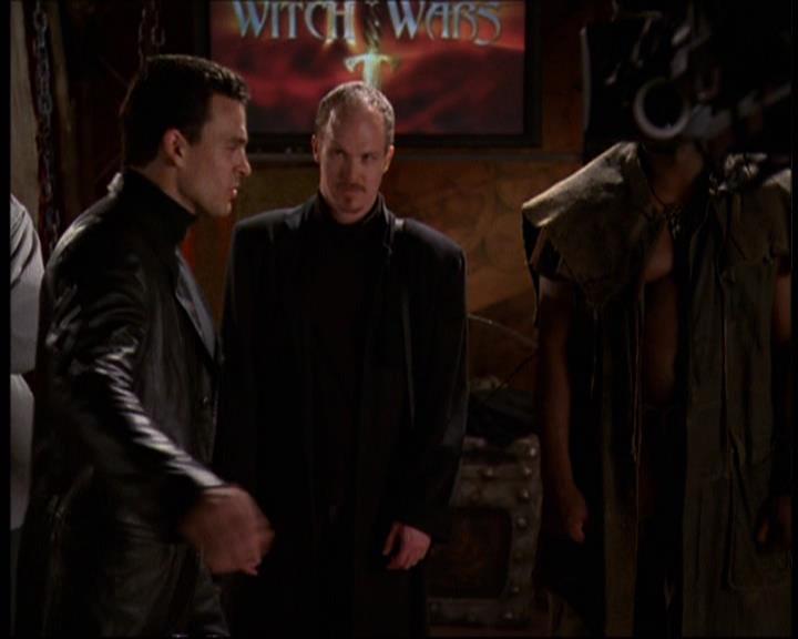 Charmed-Online-dot-net_621WitchWars1290.jpg