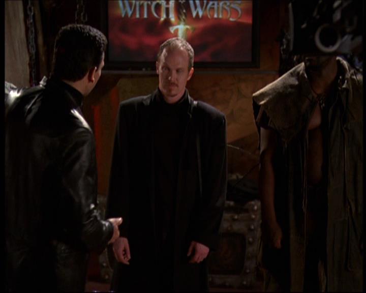 Charmed-Online-dot-net_621WitchWars1291.jpg