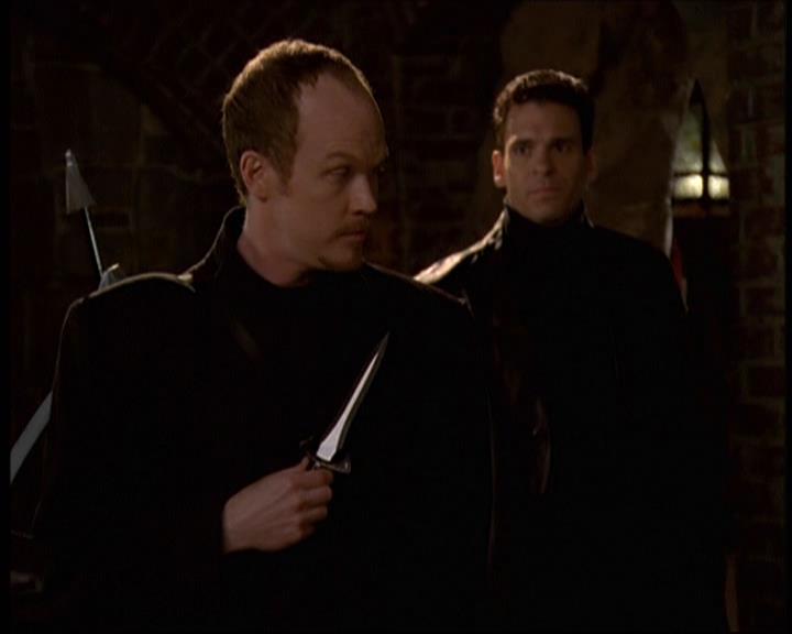 Charmed-Online-dot-net_621WitchWars1692.jpg