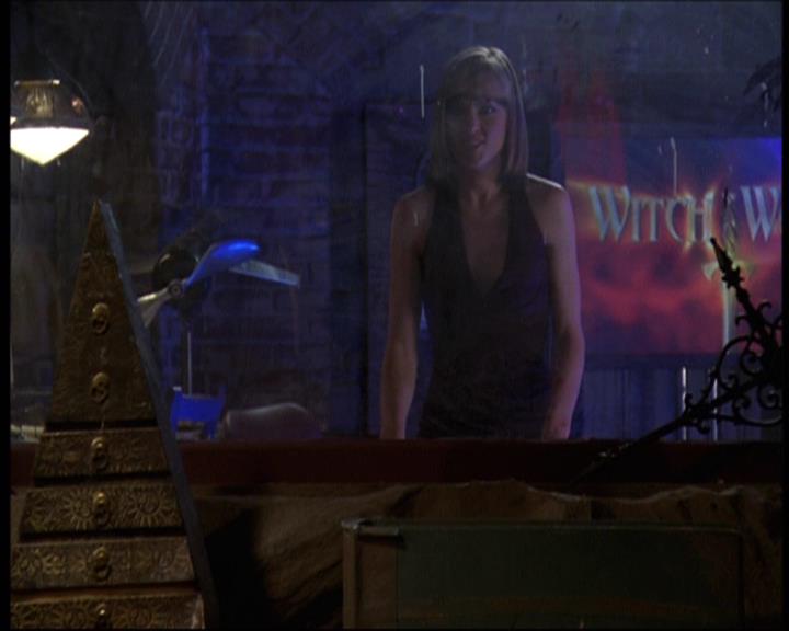 Charmed-Online-dot-net_621WitchWars1792.jpg