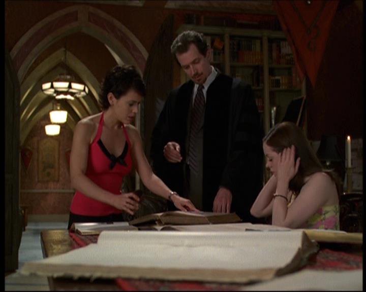 Charmed-Online-dot-net_621WitchWars1944.jpg