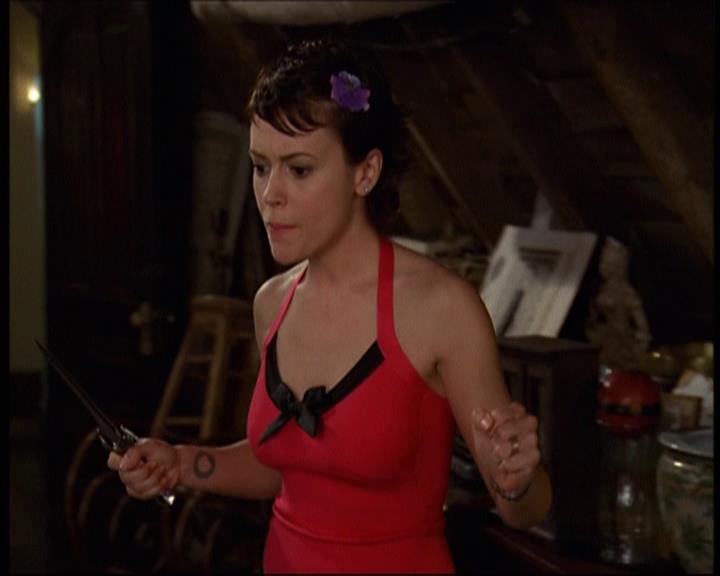 Charmed-Online-dot-net_621WitchWars2181.jpg