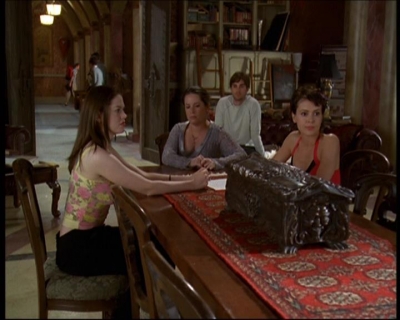 Charmed-Online-dot-net_621WitchWars0050.jpg