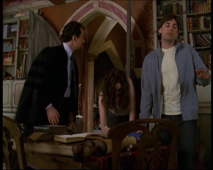 Charmed-Online-dot-net_622ItsABadBadBadBadWorldPart1-0017.jpg