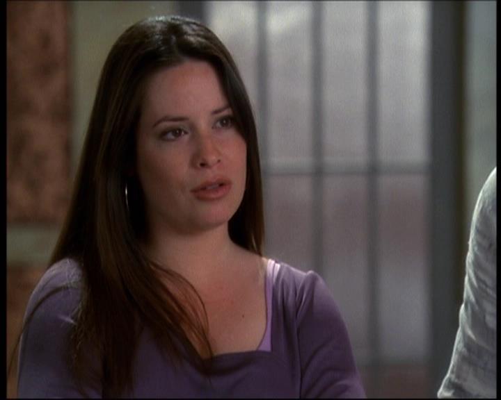 Charmed-Online-dot-net_622ItsABadBadBadBadWorldPart1-0084.jpg