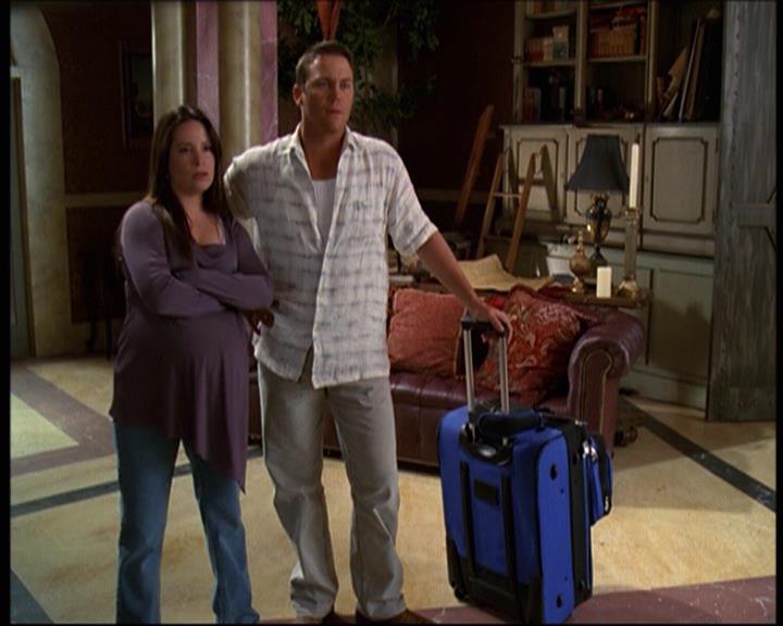 Charmed-Online-dot-net_622ItsABadBadBadBadWorldPart1-0088.jpg