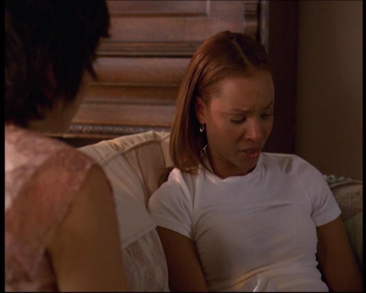 Charmed-Online-dot-net_622ItsABadBadBadBadWorldPart1-0389.jpg