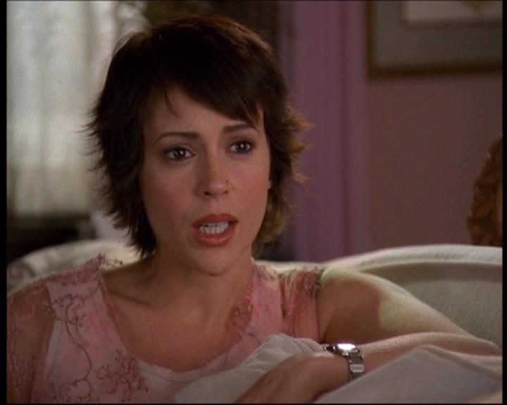 Charmed-Online-dot-net_622ItsABadBadBadBadWorldPart1-0396.jpg