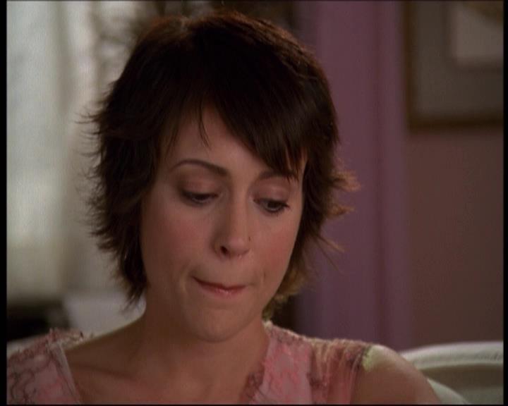 Charmed-Online-dot-net_622ItsABadBadBadBadWorldPart1-0443.jpg