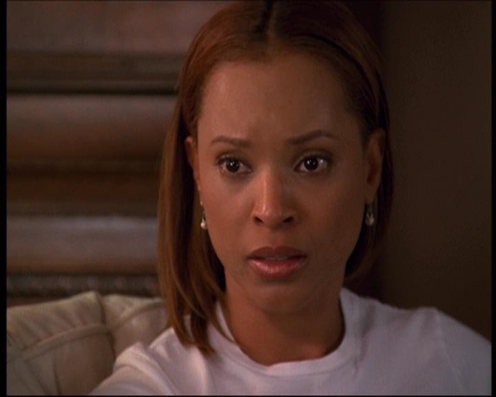 Charmed-Online-dot-net_622ItsABadBadBadBadWorldPart1-0454.jpg