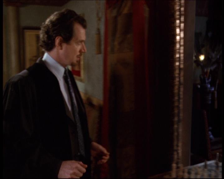 Charmed-Online-dot-net_622ItsABadBadBadBadWorldPart1-0649.jpg