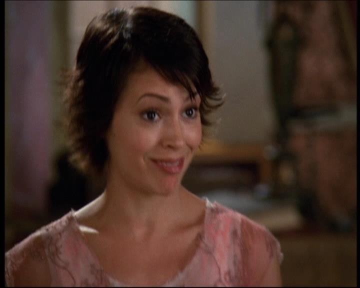 Charmed-Online-dot-net_622ItsABadBadBadBadWorldPart1-0805.jpg