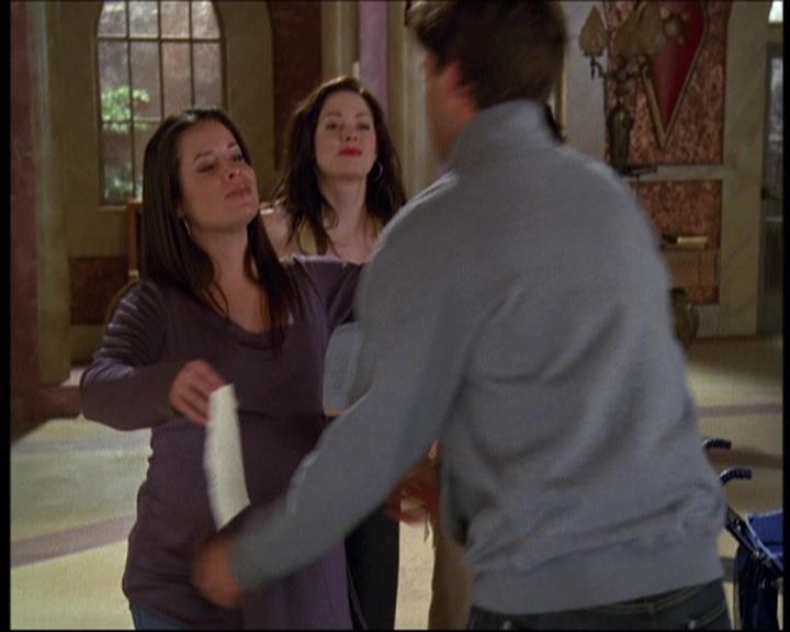 Charmed-Online-dot-net_622ItsABadBadBadBadWorldPart1-0834.jpg