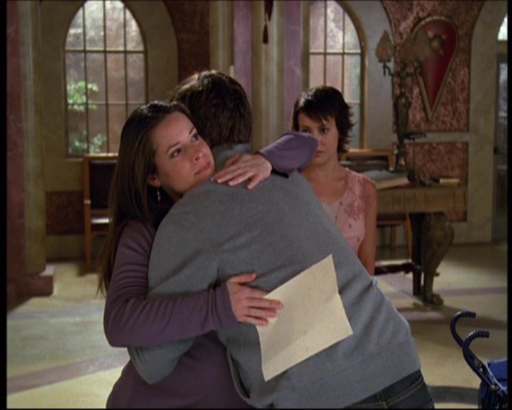 Charmed-Online-dot-net_622ItsABadBadBadBadWorldPart1-0836.jpg